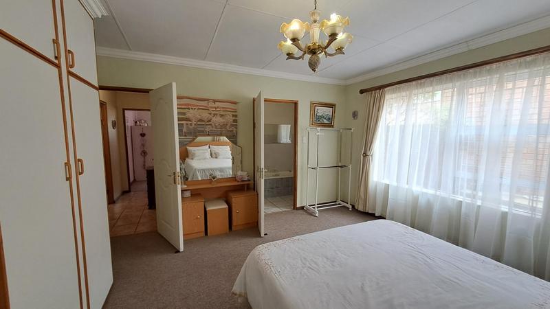 3 Bedroom Property for Sale in Stilbaai Wes Western Cape